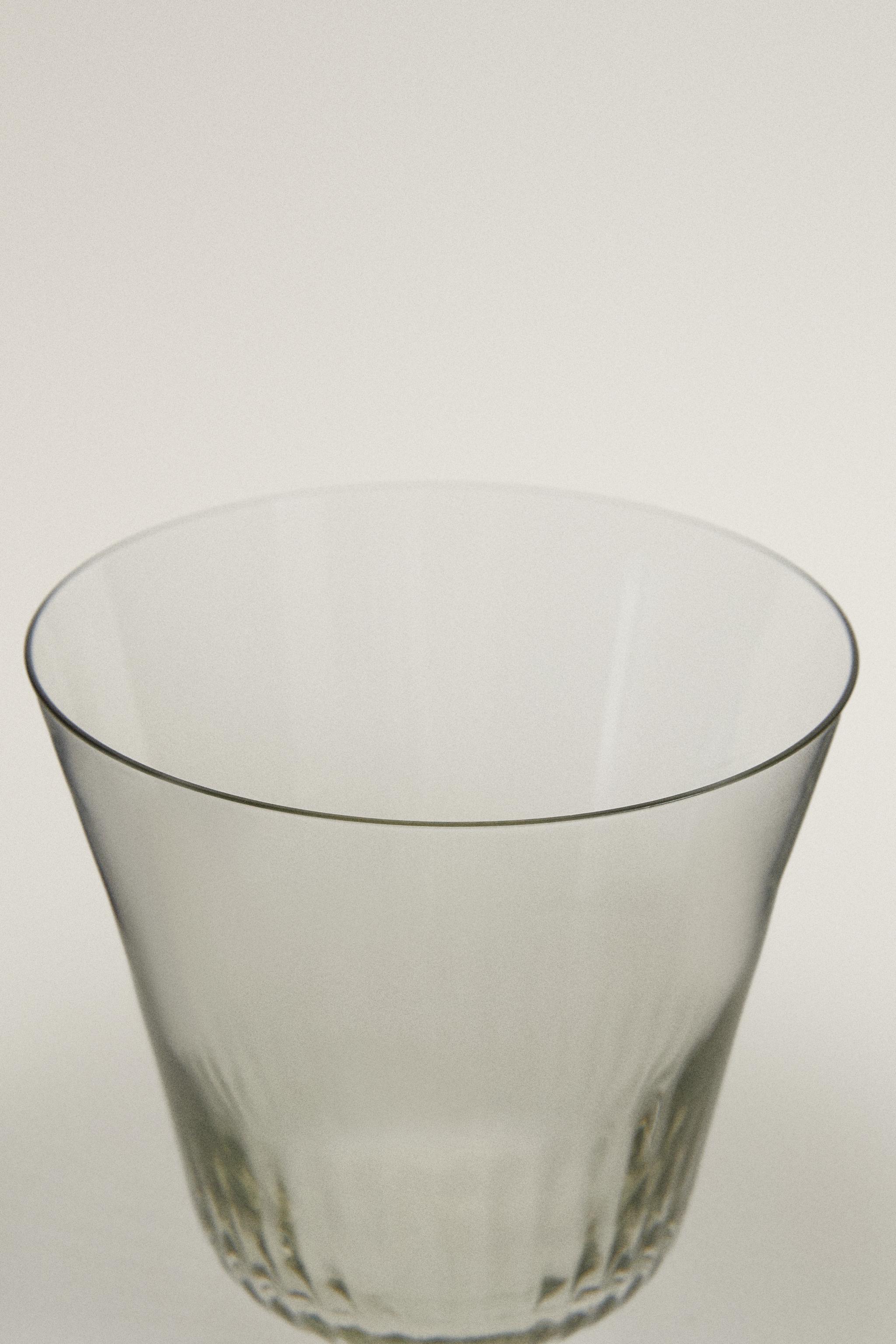 TRANSPARENT GLASS TUMBLER